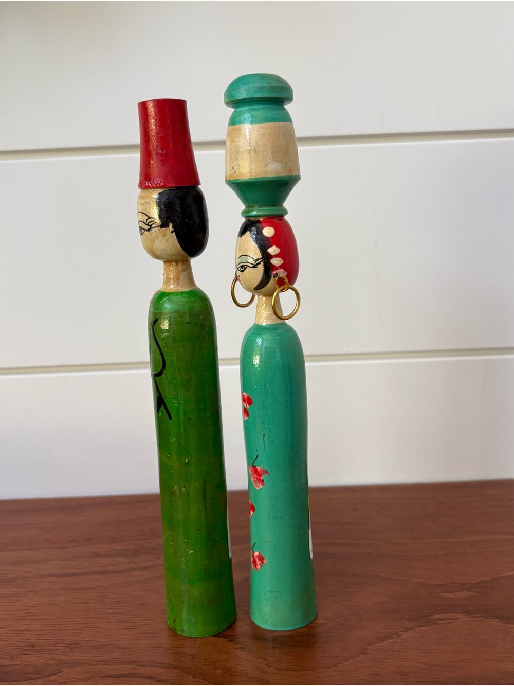 Vintage Egyptian Folk Art Wooden Handmade Painted Decorative Spindle Dolls Pair - Picture 4 of 9